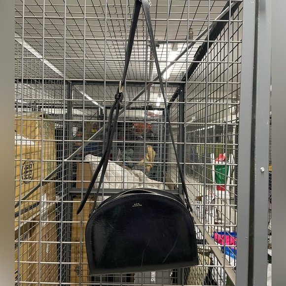 APC half moon bag - Picture 4 of 9